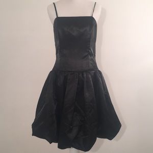 ✅ SOLD Black Satin Strapless Dress w Pouf Skirt